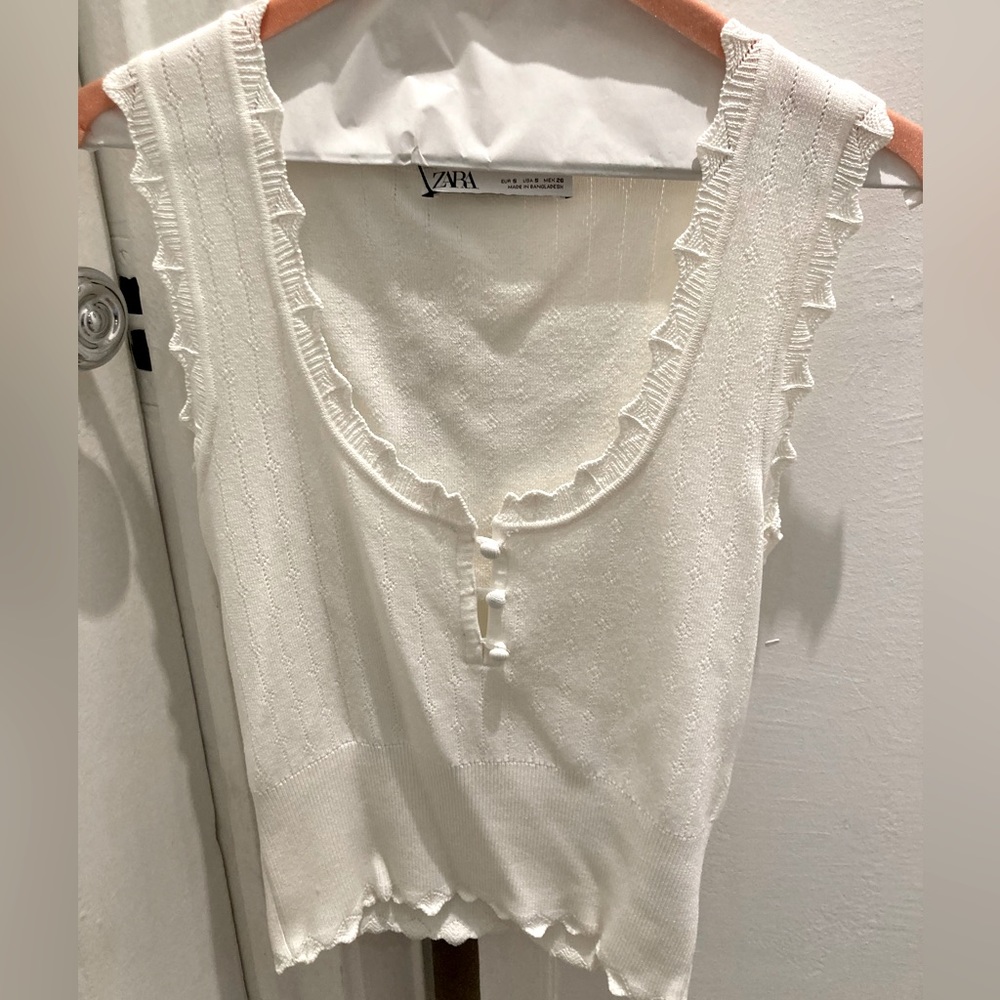 Zara Spring 2023 white pointelle knit button scoop neck sweater top, NWT